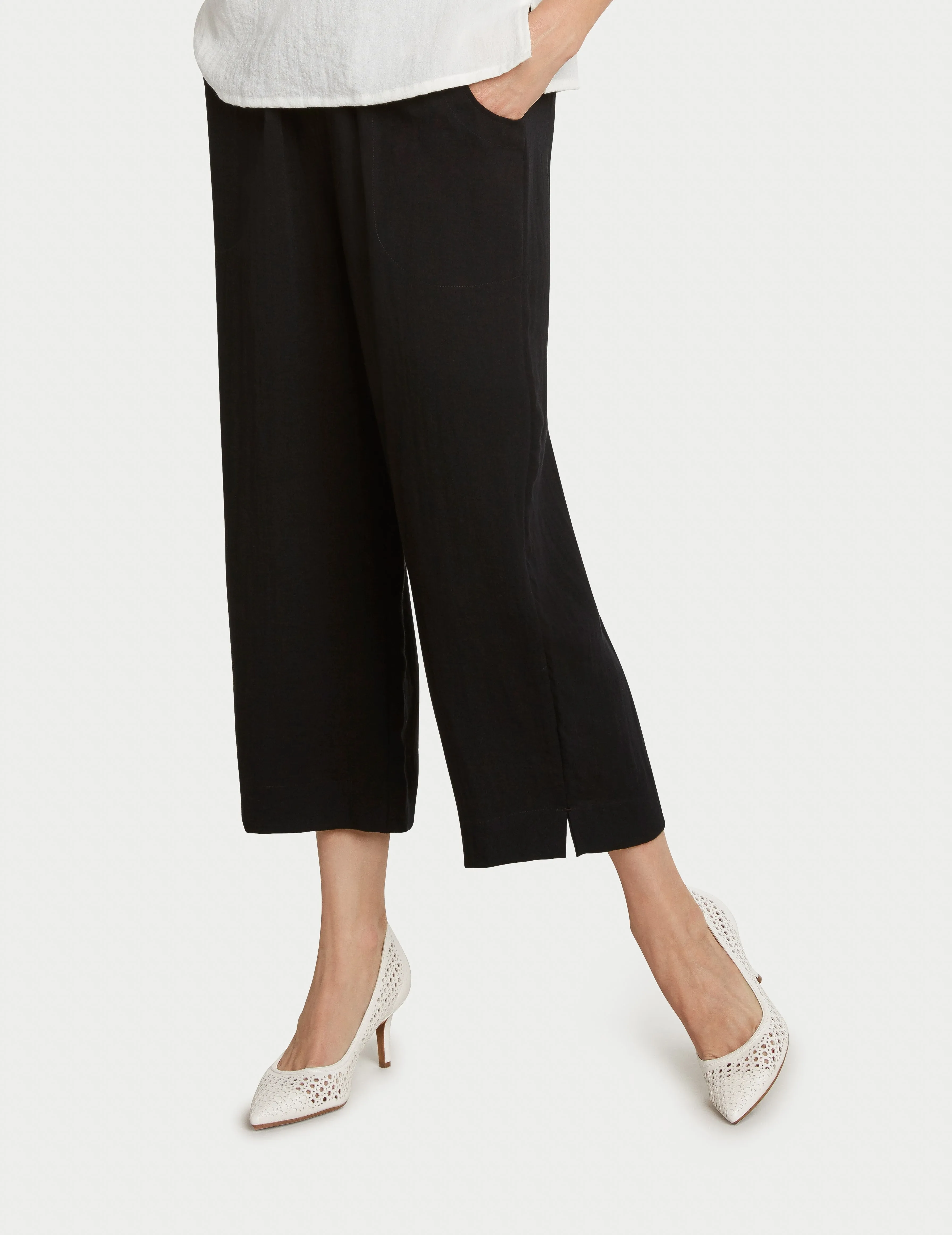 AAPT05 - Classic Crop Linen Pant