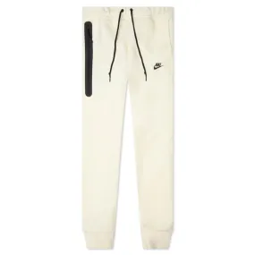 Sportswear Tech Fleece Slim Fit Joggers - Coconut Milk/Black