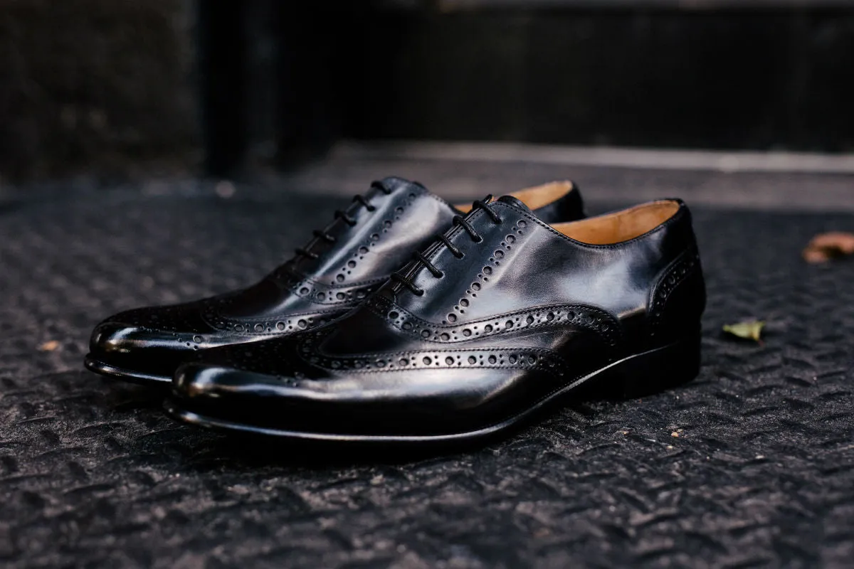 The West II Wingtip Oxford - Nero